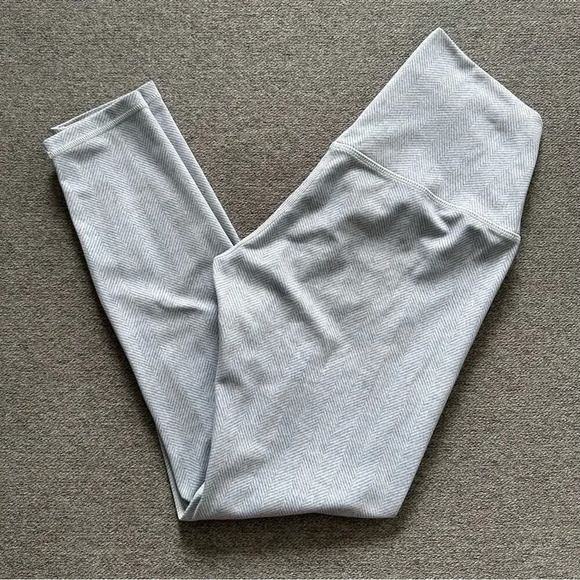 P’tula Gray Crop Workout Leggings Medium - Picture 2 of 7